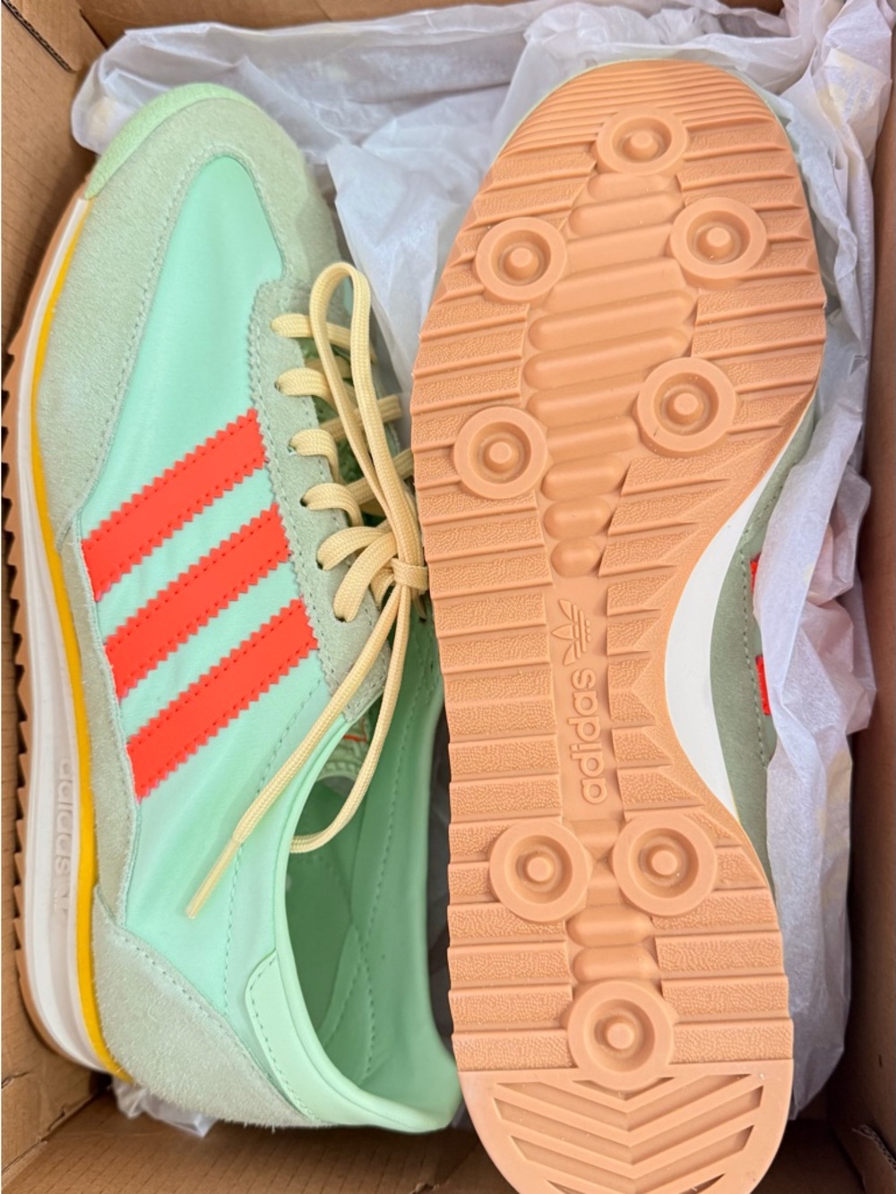 Women's Adidas SL 72 - SIZE 7 - BRAND NEW W/BOX